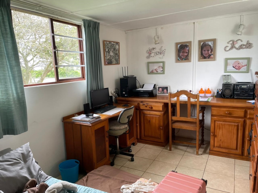 2 Bedroom Property for Sale in Bathurst Eastern Cape
